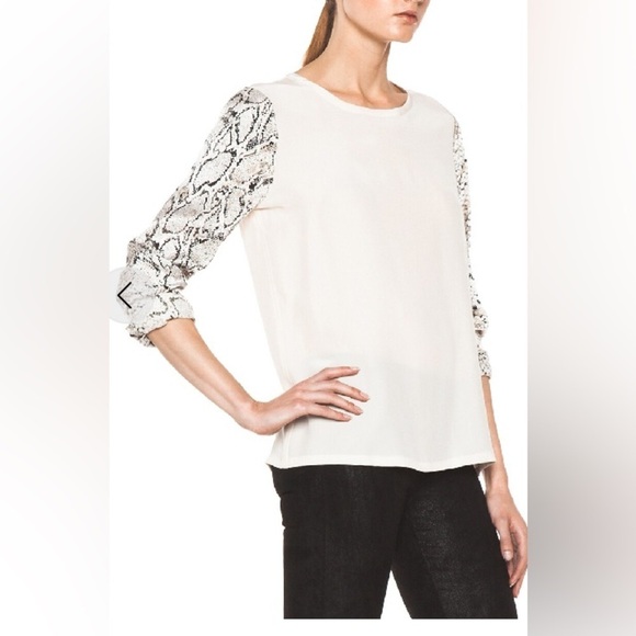 Equipment Femme Liam Tee Contrast Sleeve in Fawn | Medium - Picture 2 of 13